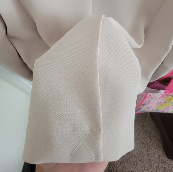 NWT Ann Taylor Long Collarless Blazer in Fluid Crepe, size 0, ivory - Picture 10 of 14